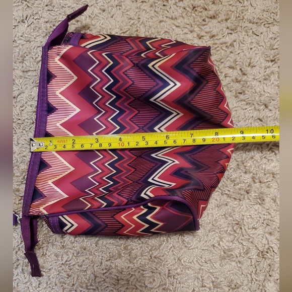 Chevron Pattern Makeup Bag 💄 - Picture 8 of 8